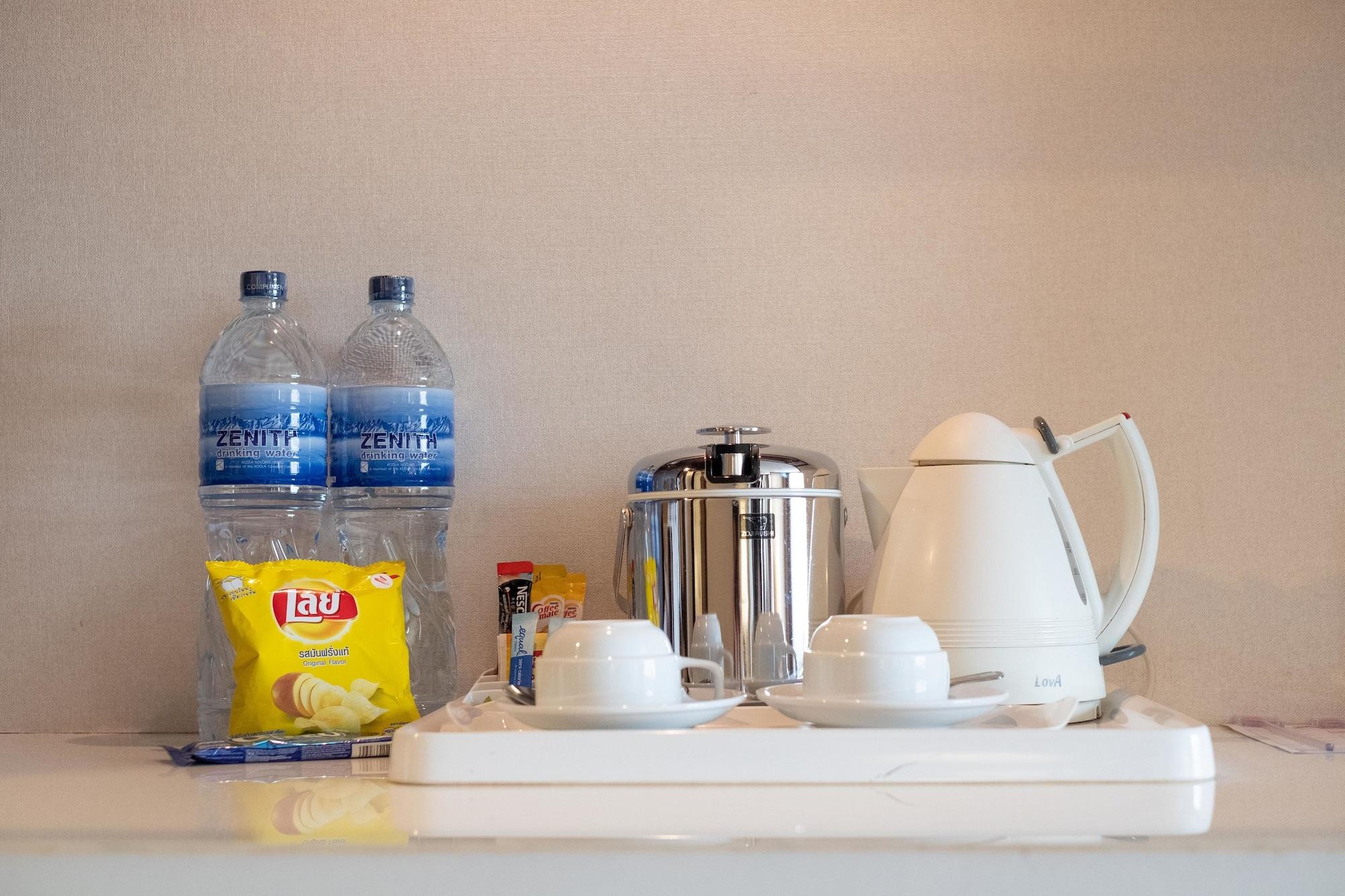 Zenith Sukhumvit Hotel Bangkok Luaran gambar